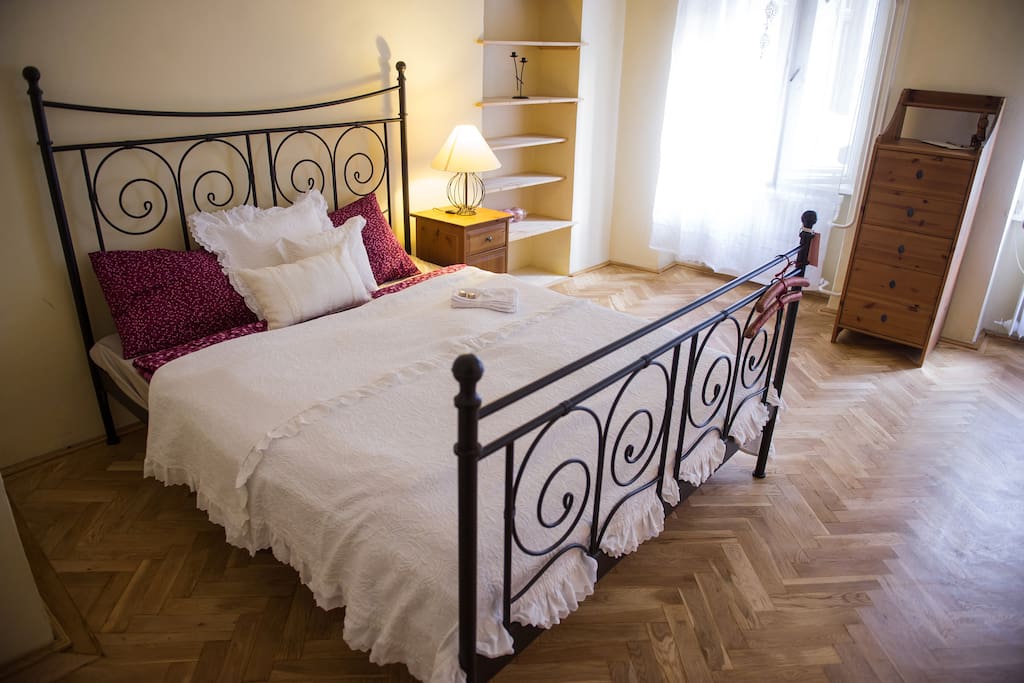 New, very comfortable mattress in the bed, since this picture was taken.