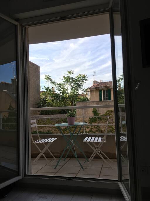 Terrasse pour prendre son petit déjeuner au soleil