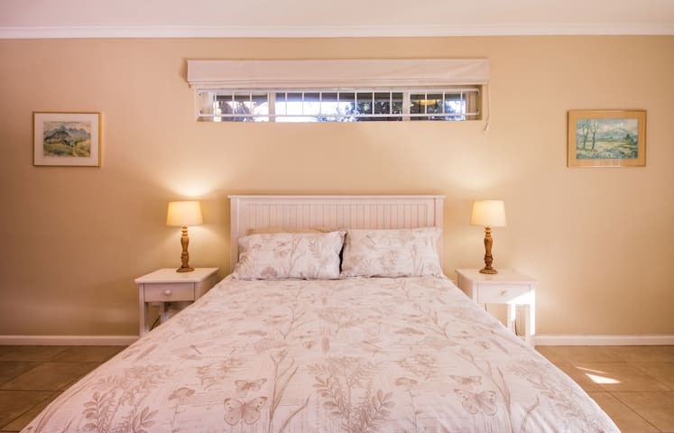 Squirrel’s End – Family Cottage