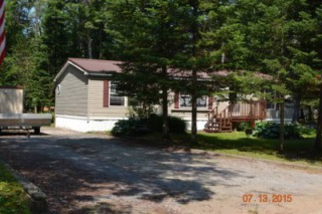 Elmwood Pines Modern Country Camp Houses for Rent in Woodgate, New