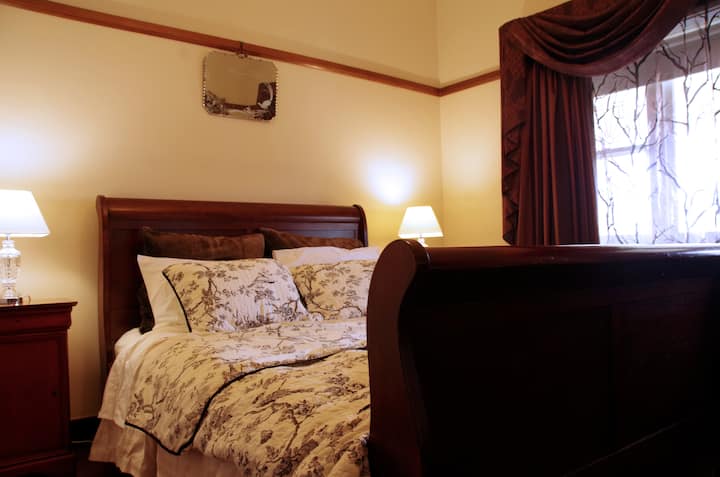 Henrietta's: Elegant, Private Country House - Castlemaine