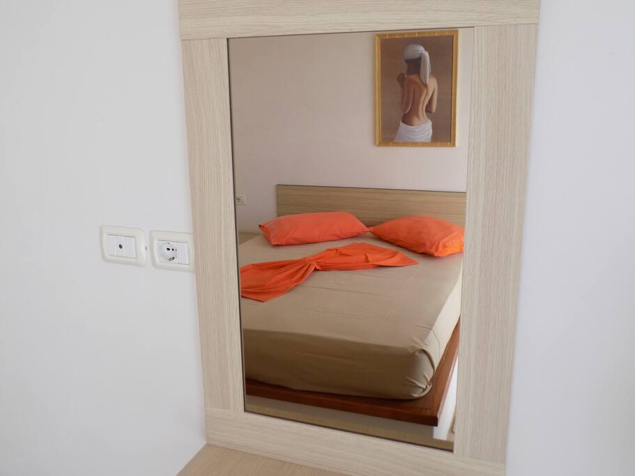 bedroom mirror