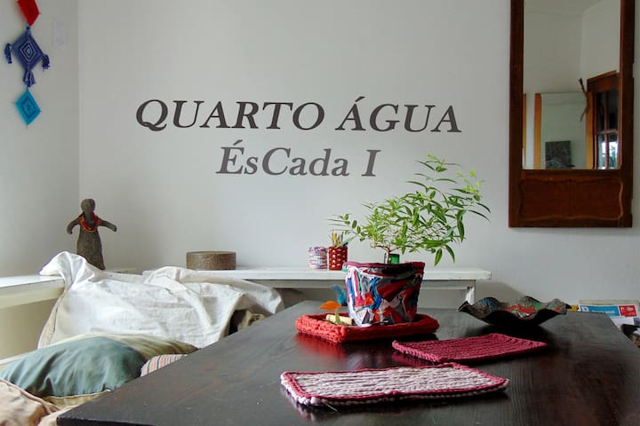 QUARTO ÁGUA (Braga-Centro-Sé) Cama de Casal