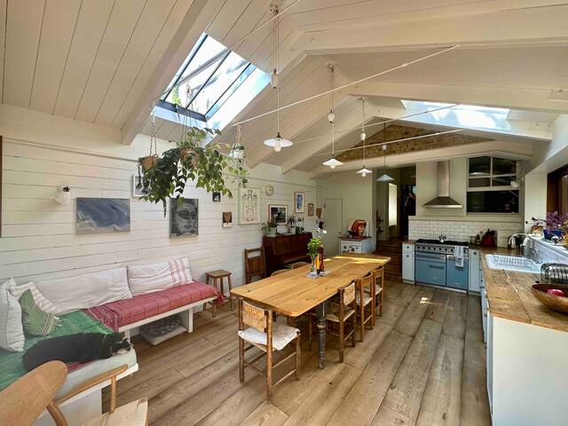 5 bed house, Islington, Big garden! gallery image 4