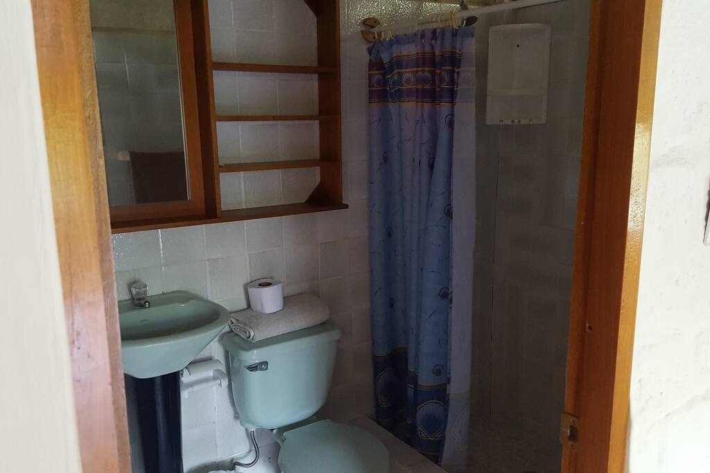 Baño compartido/Share badthroom