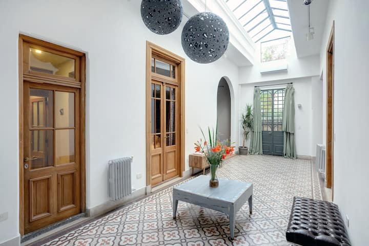 Old Luxury House With Terrace In Plaza Serrano - Buenos Aires