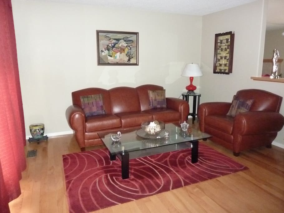 Great front reading, relaxng, or entertaining area