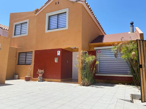 Leendo diario casa sector doors del mar