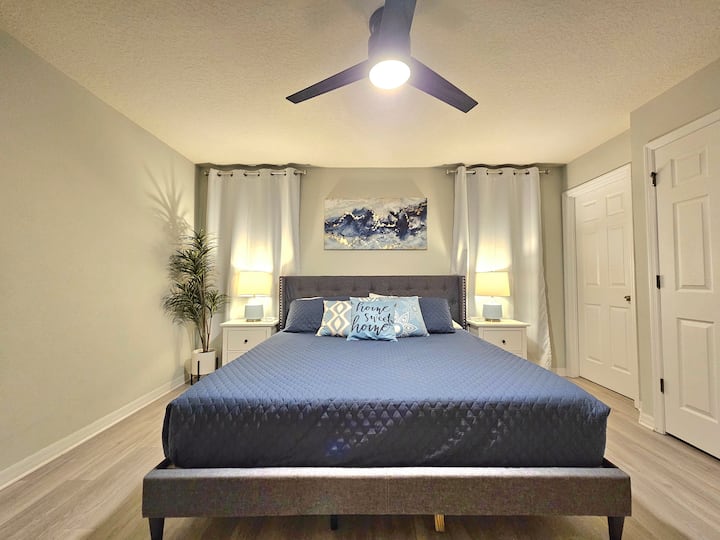 2nd floor,  King bed