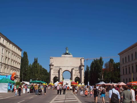 Successful Airbnb property: Top Location at University - at the New Year Mile in Universität