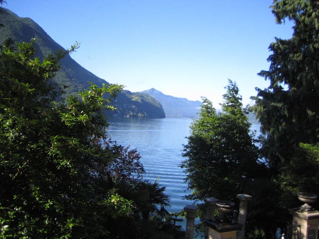 Lugano-Lakefront STUDIO APARTMENT, airconditioned