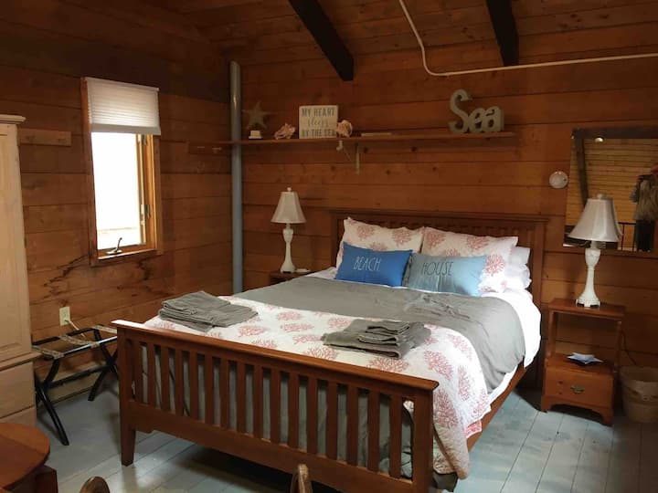Dhomë gjumi lart