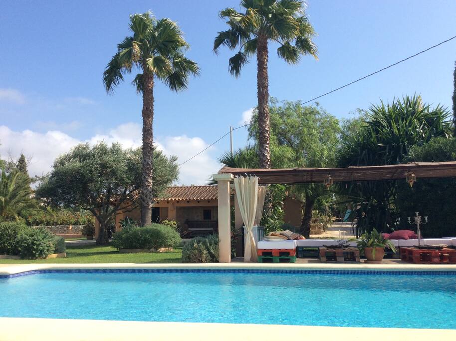 Vista desde la piscina
