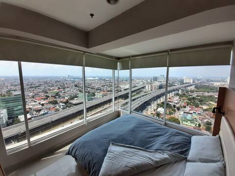 Panoramic View 2BR Designer Style - Lagoon Mall