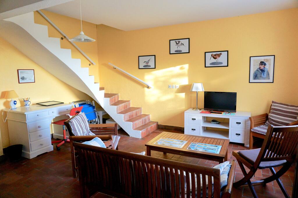 Le salon et le bureau