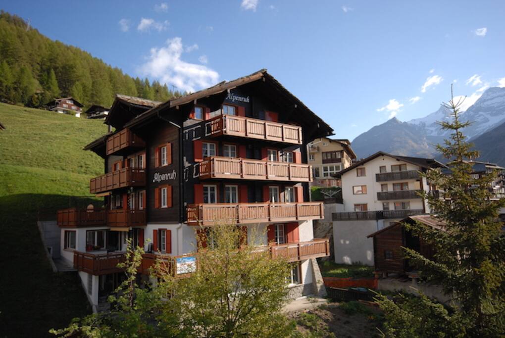 Aussenansicht Alpenruh Sommer Saas-Fee