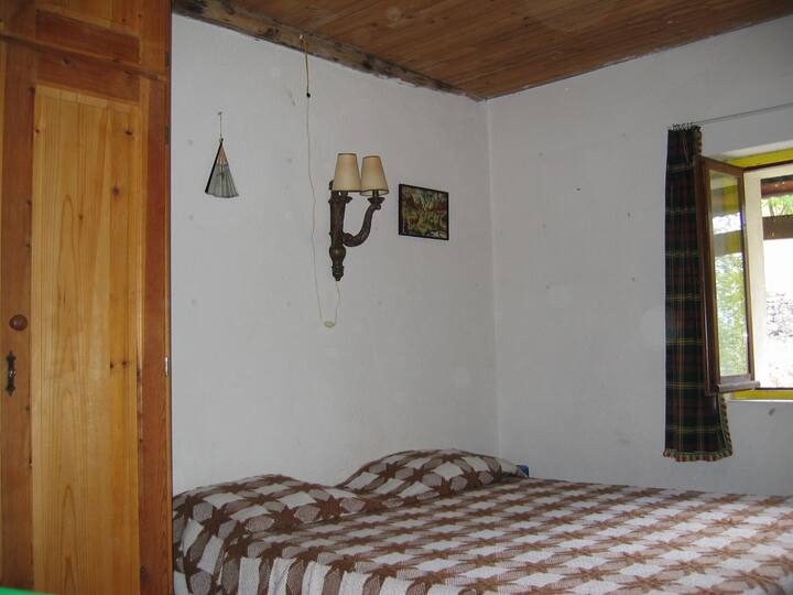 ห้องนอน 4 ชื่อ "Epilobe" ชั้นบน
