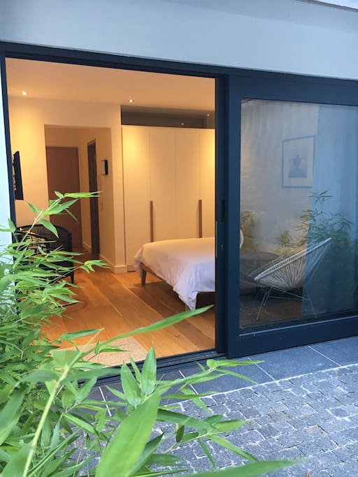 Calm contemporary studio with private courtyard