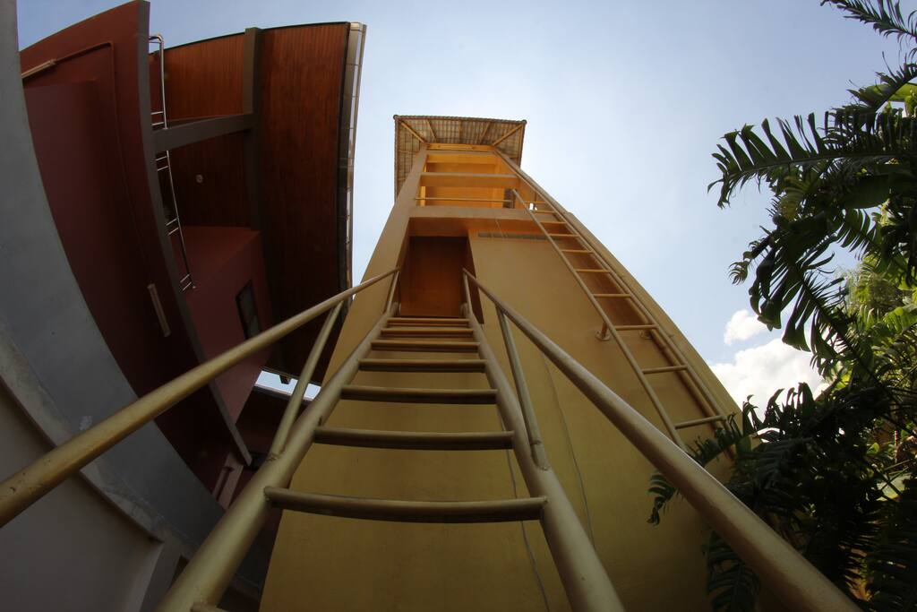 room entrance/ sala entrance