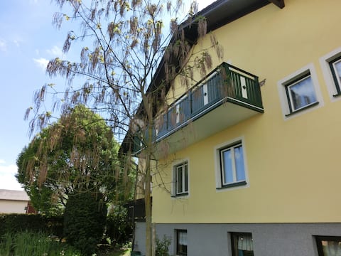 Vacation apartment with a view, on the outskirts of town