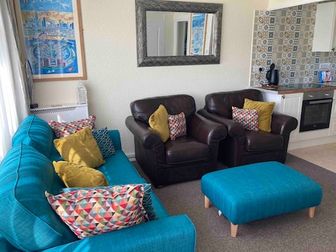 Successful Airbnb property: Cozy & Comfortable Holiday Chalet In Hemsby in Hemsby