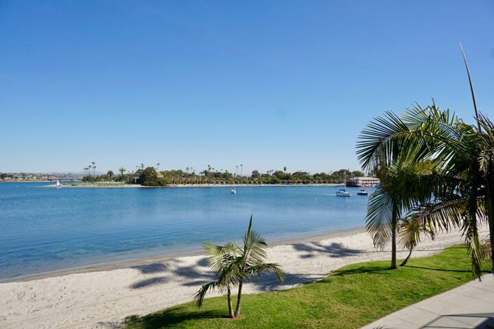 Casa Ballena, Luxury On The Bay! gallery image 3