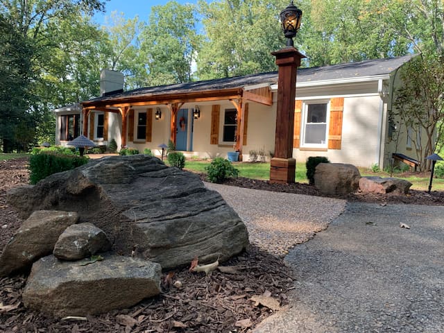 Airbnb Gum Spring Vacation Rentals Places To Stay