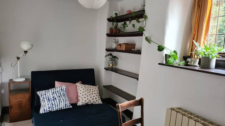Snug with sofa bed