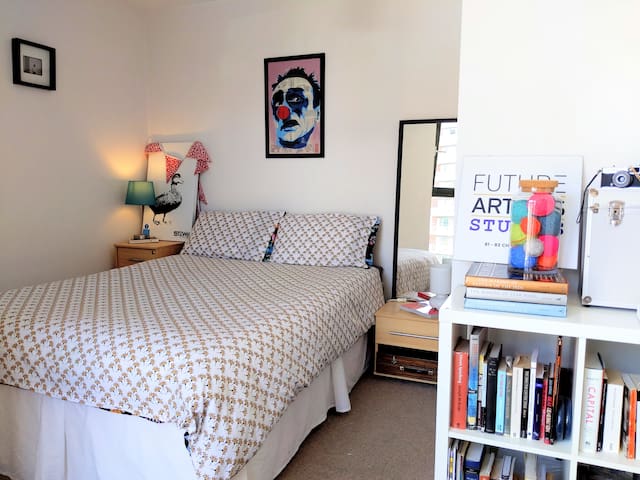 Arty + Cool City Centre Home, sleeps up to 3