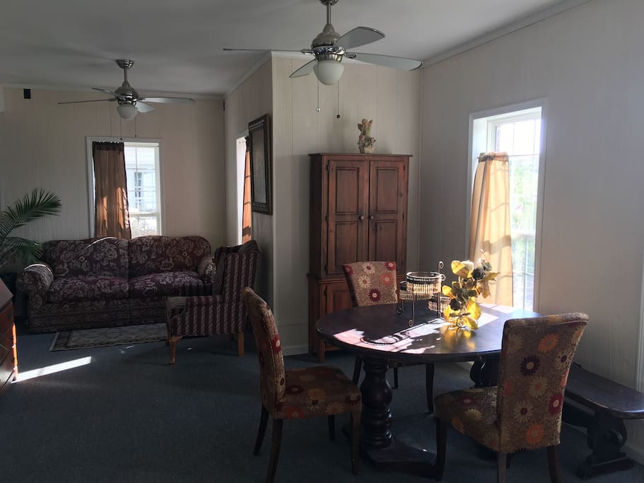 Additional seating area