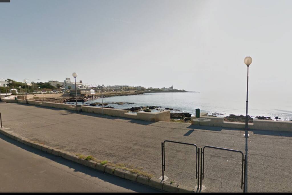 Lungomare raggiungibile a piedi in 2 minuti