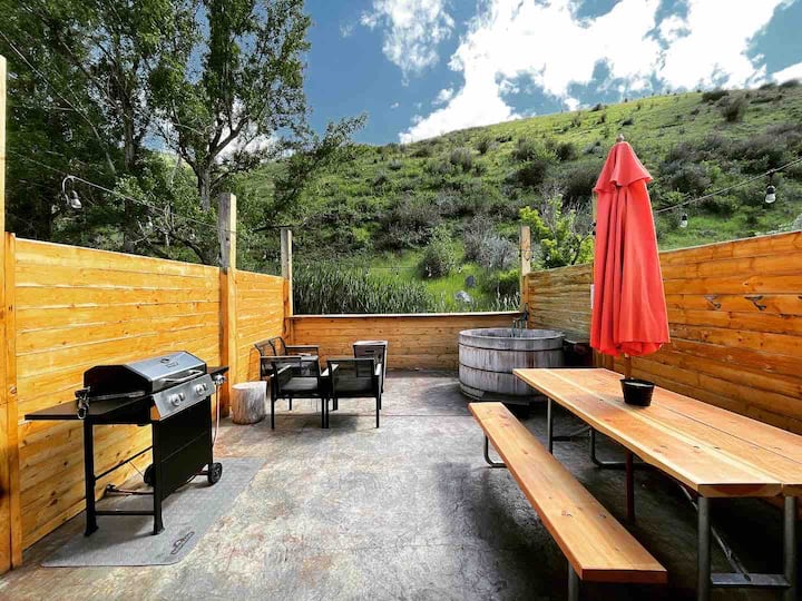 Private Hot Springs Soaking at Yurt 2, sleeps 5 Yurts for Rent in La