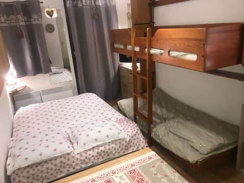 Top performing Airbnb: ❤️Rental with balcony PRAPOUTEL Les 7 Laux❤️⛷🎿 in Les Adrets