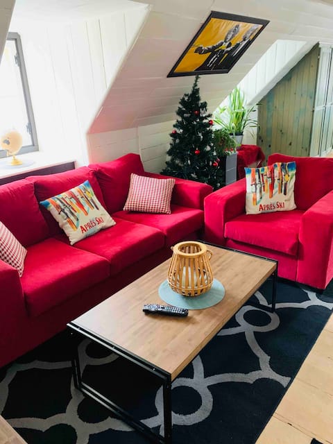 Top performing Airbnb: Pot aux Roses❤️ house, city center ❤️ in Charlevoix
