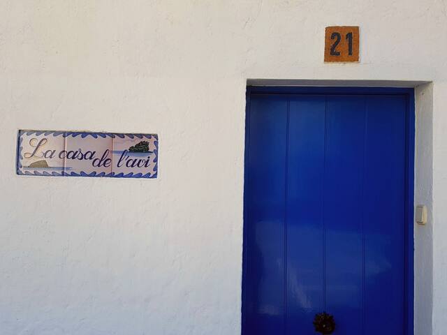 Espectacular casa frente al mar gallery image 3