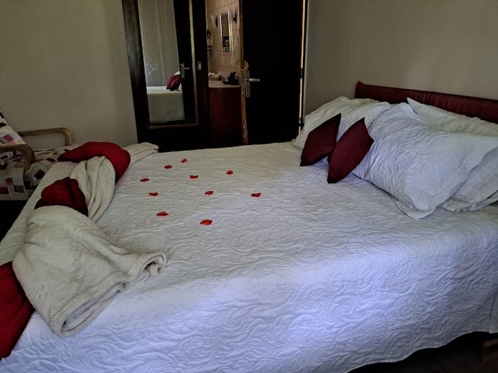 Soba je spremna i čeka vas na paru nakon vjenčanja.