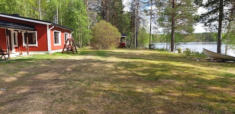 Detached house by the lake
