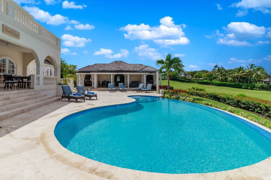 Main villa and cottage - pool area