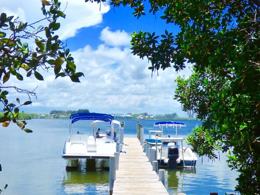 The island is only accessible via personal boat or water taxi. A complimentary dock slip is included in your rental.