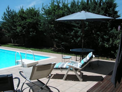 Apartamento estudio 4 camas con piscina cerca de Cézallier