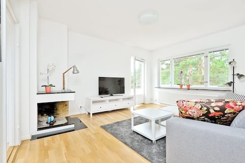 Close to inner city. Big kitchen and nice view.