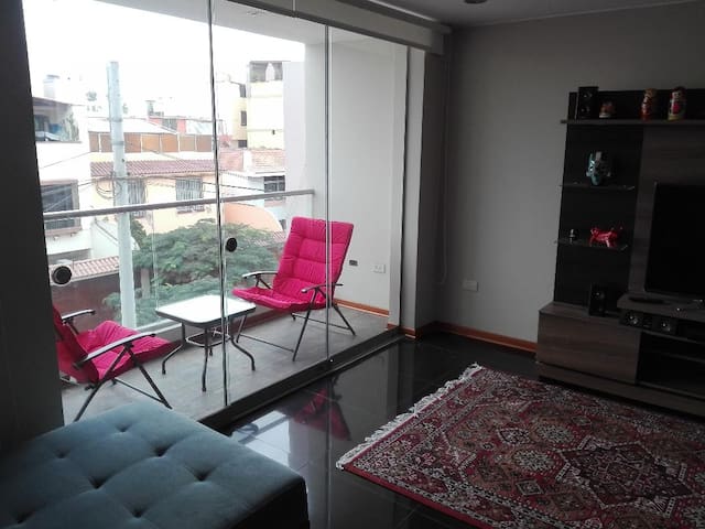 AMPLIO DEPARTAMENTO DE 125 M2, EXCELENTE UBICACIÓN