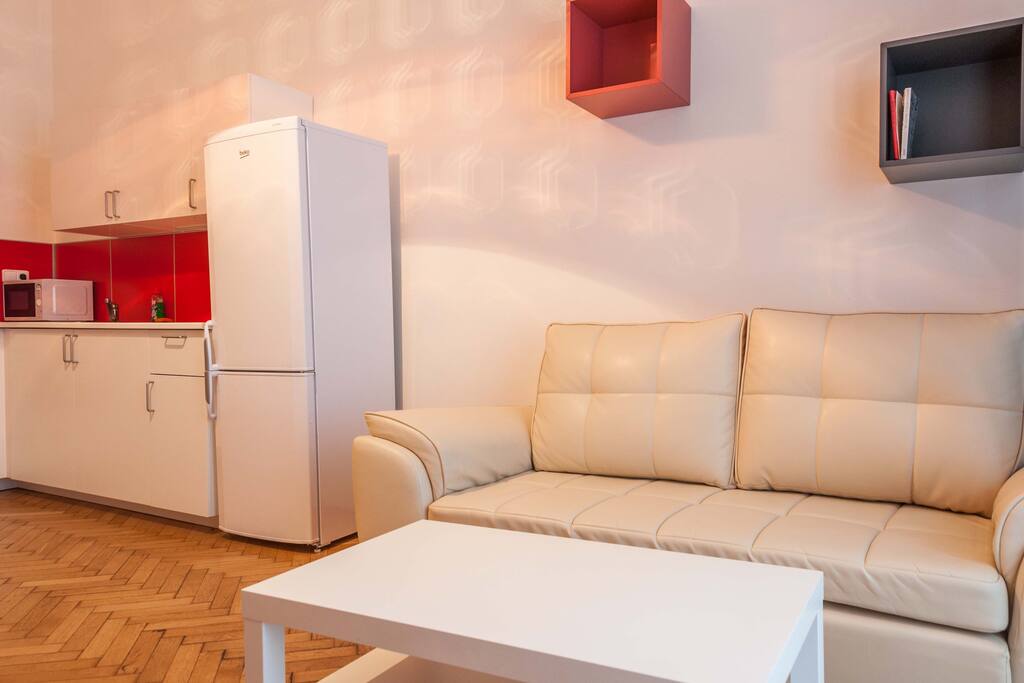 living room+kitchen