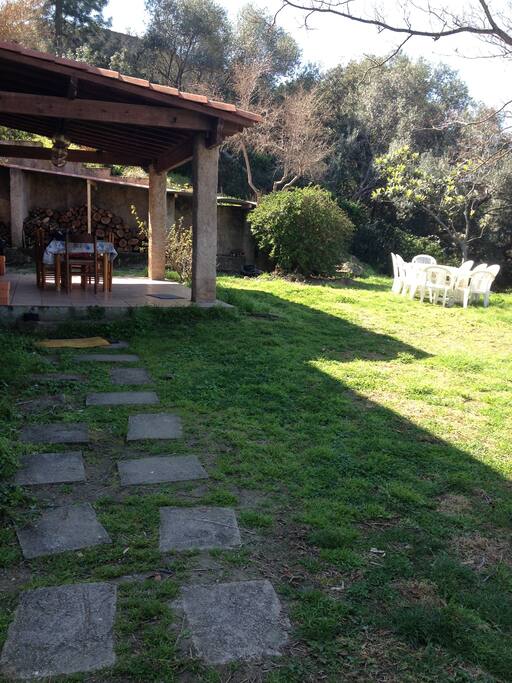 terrasse par laquelle on arrive