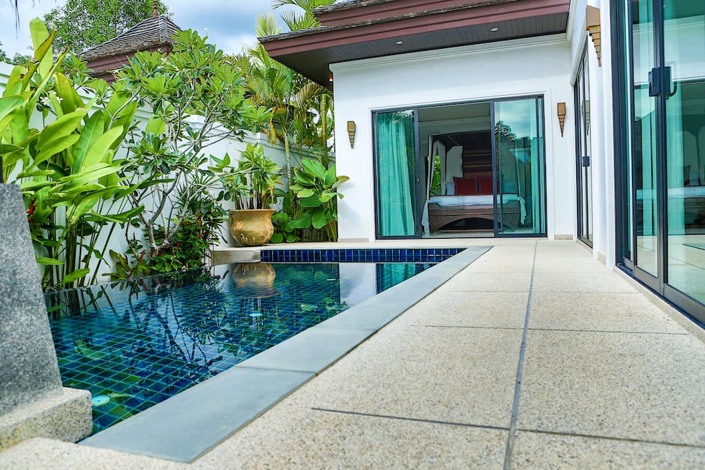 Entrance to pool