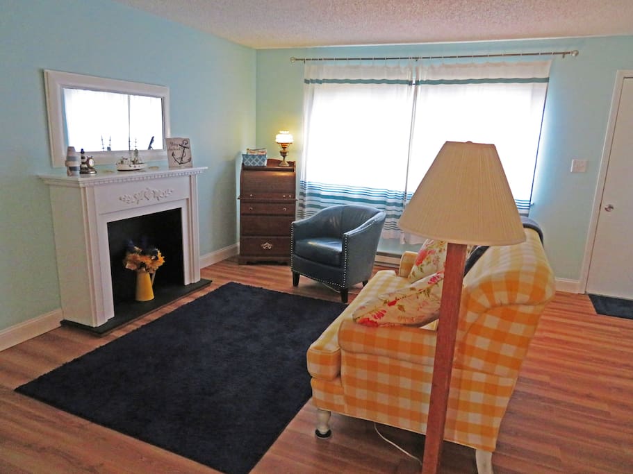 Living area toward lake