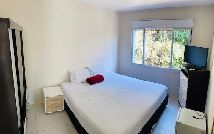 Quarto 4. Cama King.