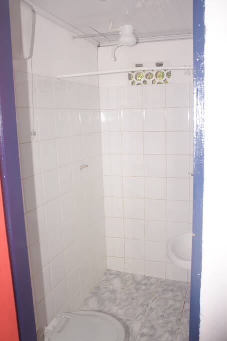 Banheiro (Quarto 2)