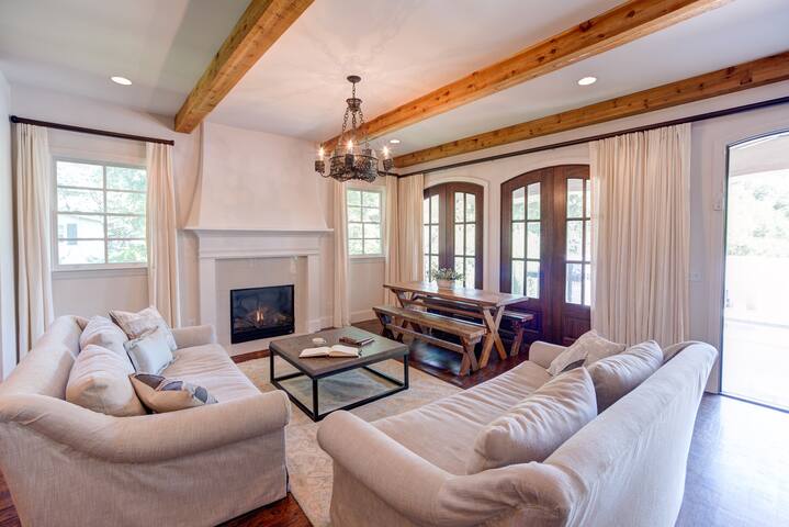 Mediterranean Oasis and Heated Pool gallery image 4