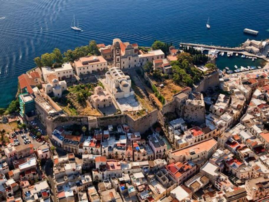 Il castello di Lipari dall'alto